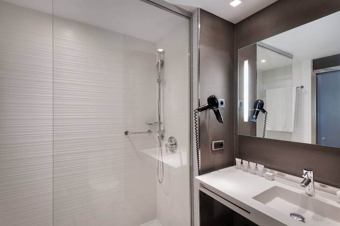 Imagen de la habitación del Hotel Ac Tenerife By Marriott. Foto 7