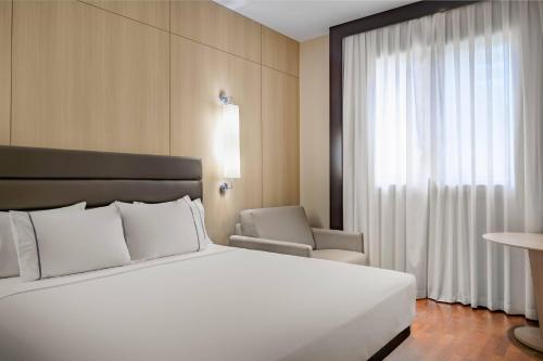 Imagen de la habitación del Hotel Ac Valencia By Marriott. Foto 11
