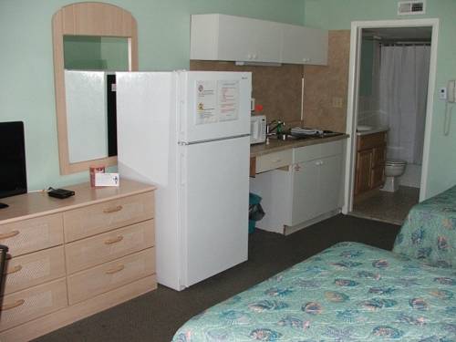 Imagen de la habitación del Hotel Acacia Beachfront Resort. Foto 8