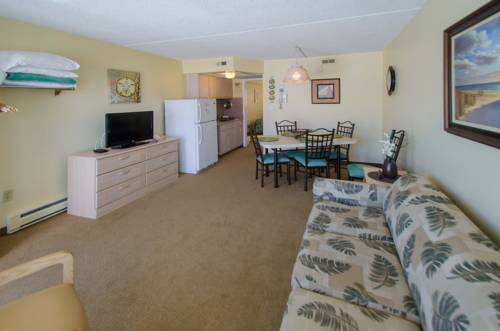 Imagen de la habitación del Hotel Acacia Beachfront Resort. Foto 9