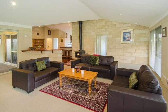 Imagen de la habitación del Hotel Acacia Chalets. Foto 20