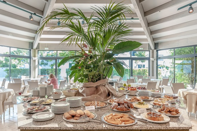 Imagen general del Hotel Acacia Marina. Foto 4