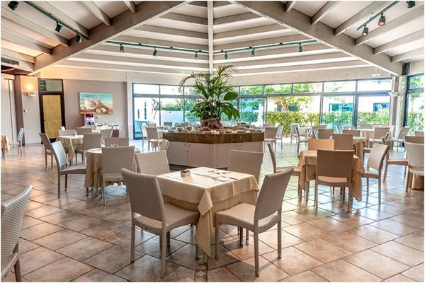 Imagen general del Hotel Acacia Marina. Foto 9