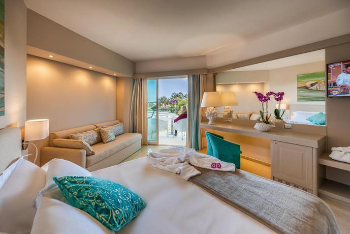 Imagen de la habitación del Hotel Acacia Palace. Foto 4