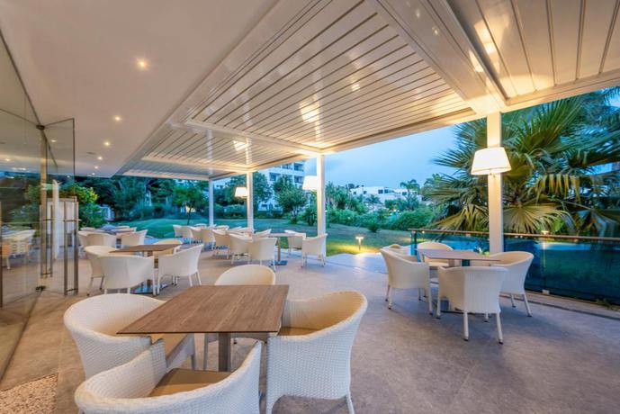 Imagen de los interiores del Hotel Acacia Palace. Foto 9