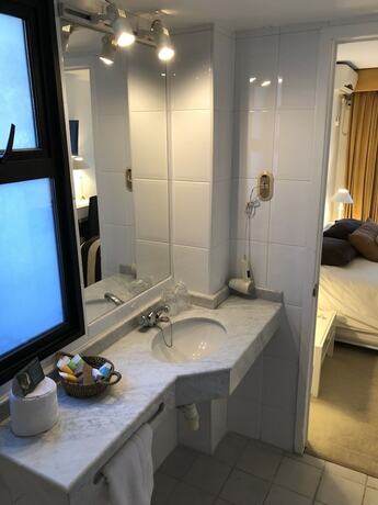 Imagen de la habitación del Hotel Acacias De Vitacura. Foto 16