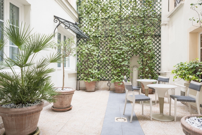 Imagen de los exteriores del Hotel Acacias etoile. Foto 11