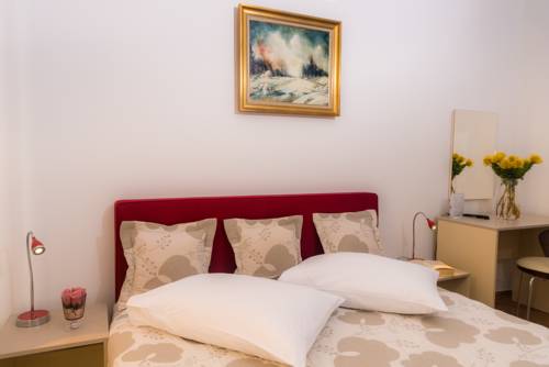 Imagen de la habitación del Hotel Academia. Foto 5