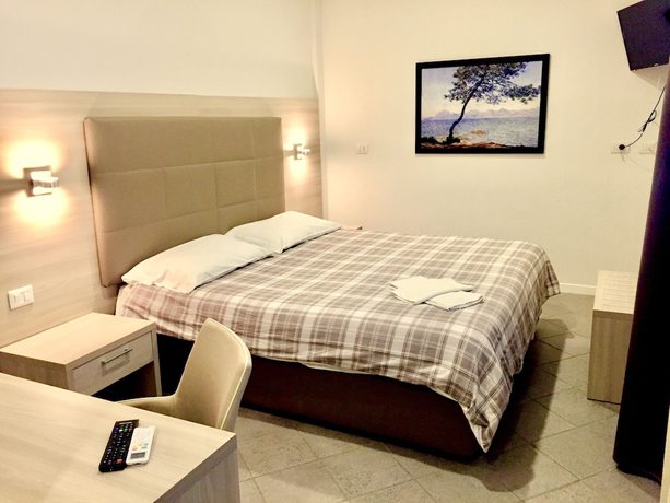 Imagen de la habitación del Hotel Academy, Aeropuerto de Roma-Fiumicino. Foto 3
