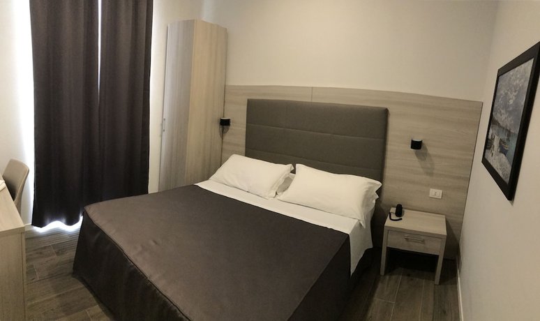 Imagen de la habitación del Hotel Academy, Aeropuerto de Roma-Fiumicino. Foto 4