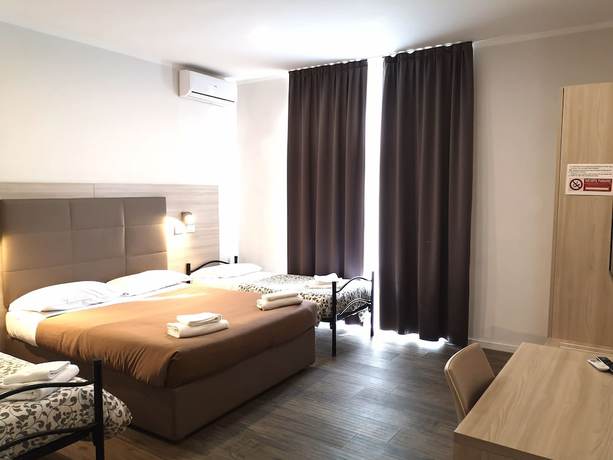 Imagen de la habitación del Hotel Academy, Aeropuerto de Roma-Fiumicino. Foto 9