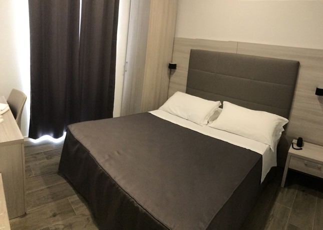 Imagen de la habitación del Hotel Academy, Aeropuerto de Roma-Fiumicino. Foto 14