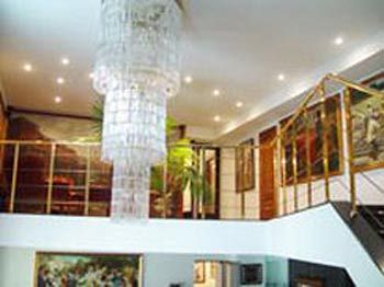 Imagen del bar/restaurante del Hotel Academy, Dnepropetrovsk. Foto 3