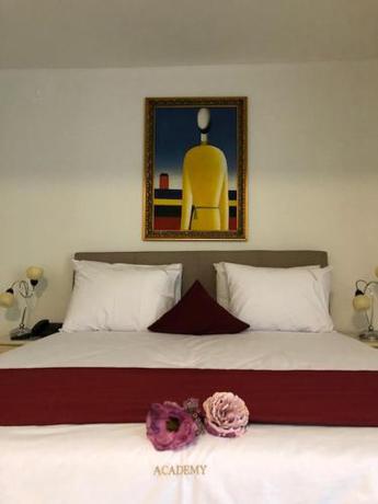 Imagen de la habitación del Hotel Academy, VENUS - SATURN. Foto 4