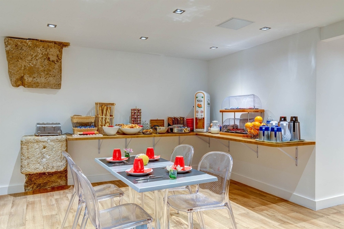 Imagen del bar/restaurante del Hotel Acadia - Astotel. Foto 3