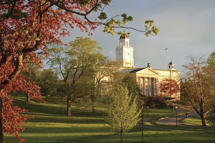 Imagen de los exteriores del Hotel Acadia University. Foto 9