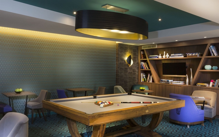 Imagen del bar/restaurante del Hotel Acanthe, Boulogne billancourt. Foto 8