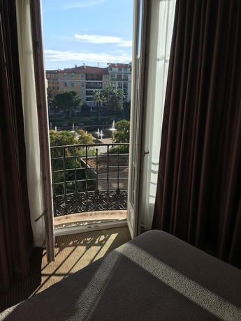 Imagen de la habitación del Hotel Acanthe. Foto 4