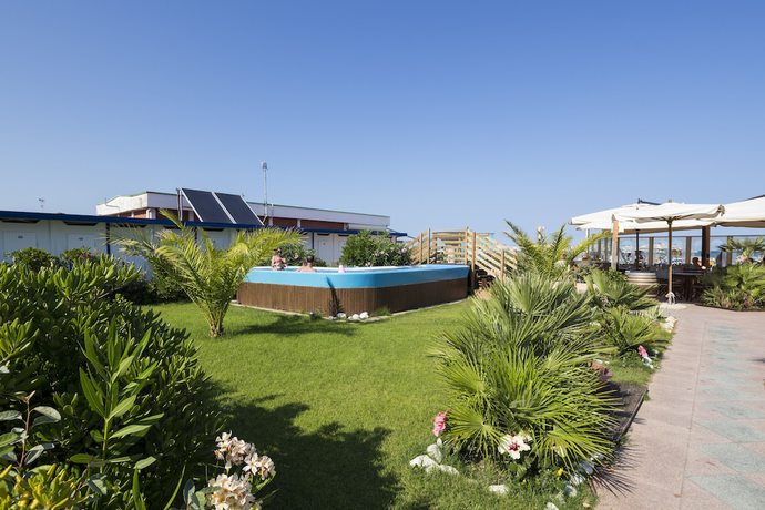 Imagen de la piscina del Hotel Acapulco, Cervia. Foto 19