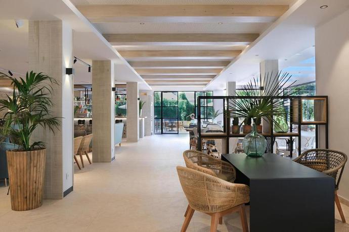 Imagen general del Hotel Acapulco, Lloret de Mar. Foto 9