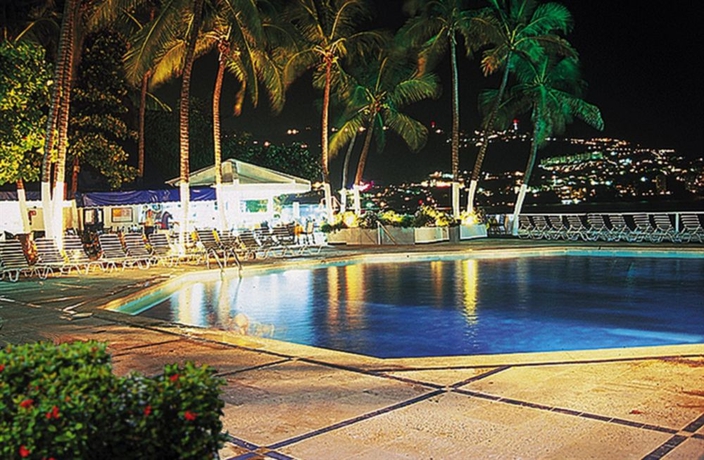 Imagen de la piscina del Hotel Acapulco Malibu. Foto 9
