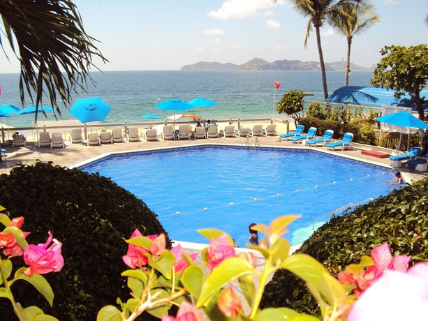Imagen de la piscina del Hotel Acapulco Malibu. Foto 12