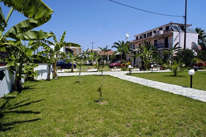 Imagen de los exteriores del Hotel Acapulco Marinos Studios and Apartments. Foto 6