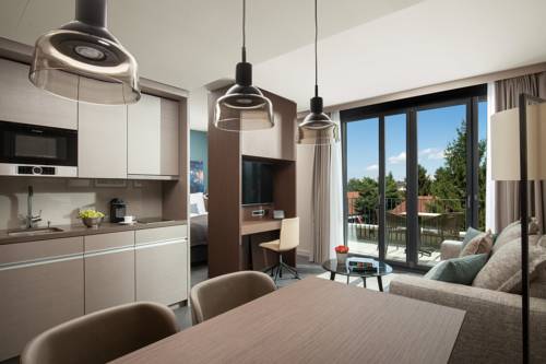 Imagen de la habitación del Hotel Acasa Suites. Foto 4