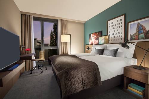 Imagen de la habitación del Hotel Acasa Suites. Foto 5