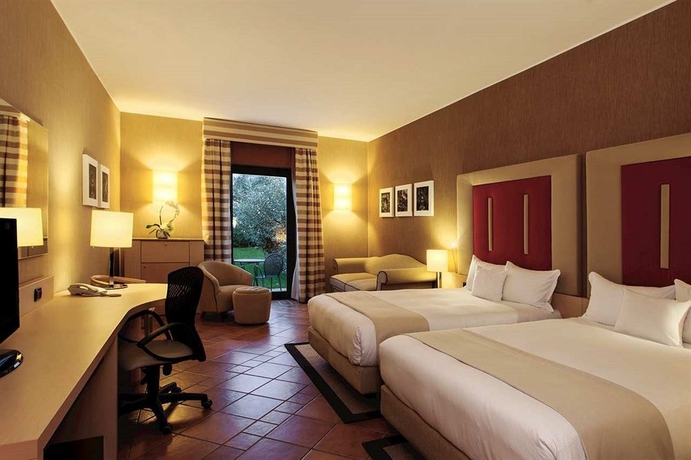 Imagen de la habitación del Hotel Acaya Golf Resort and Spa. Foto 8