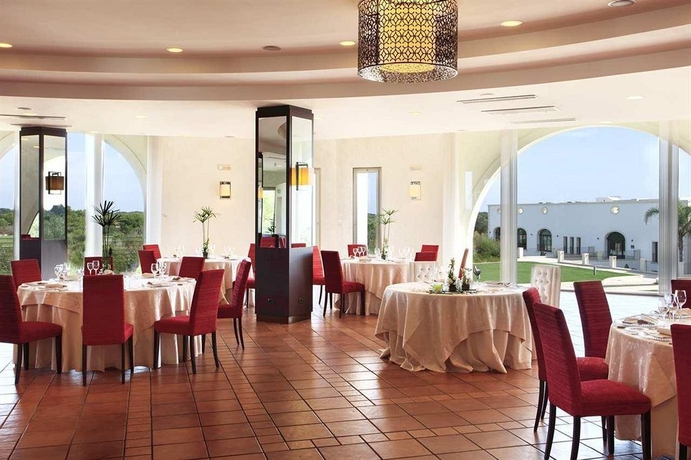 Imagen del bar/restaurante del Hotel Acaya Golf Resort and Spa. Foto 4