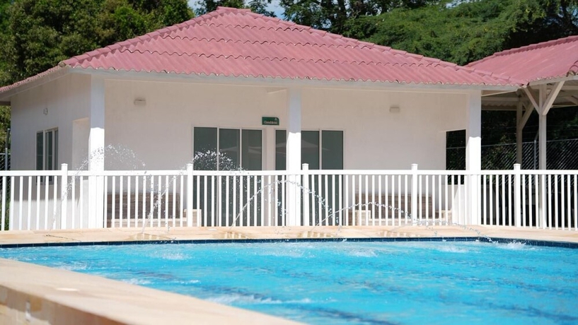 Imagen de la habitación del Hotel Acaymas Club. Foto 12