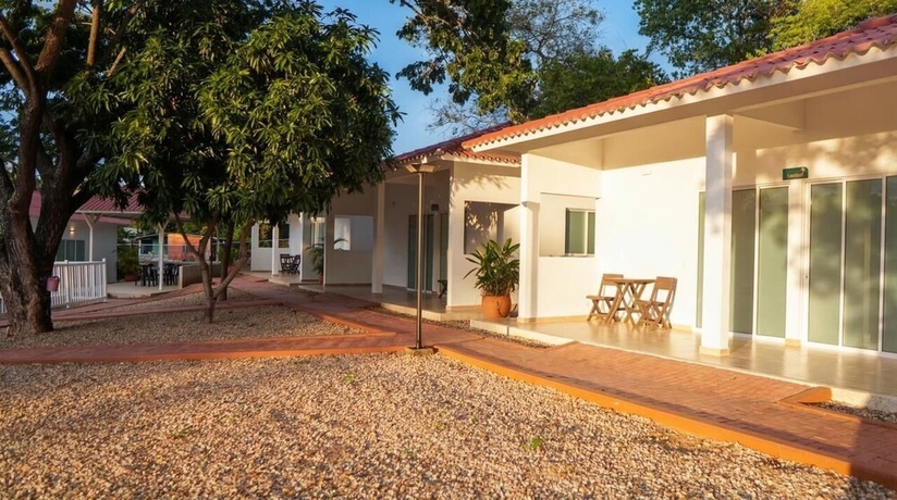 Imagen de la habitación del Hotel Acaymas Club. Foto 13