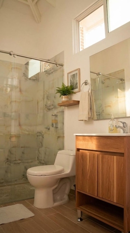 Imagen de la habitación del Hotel Acaymas Club. Foto 16