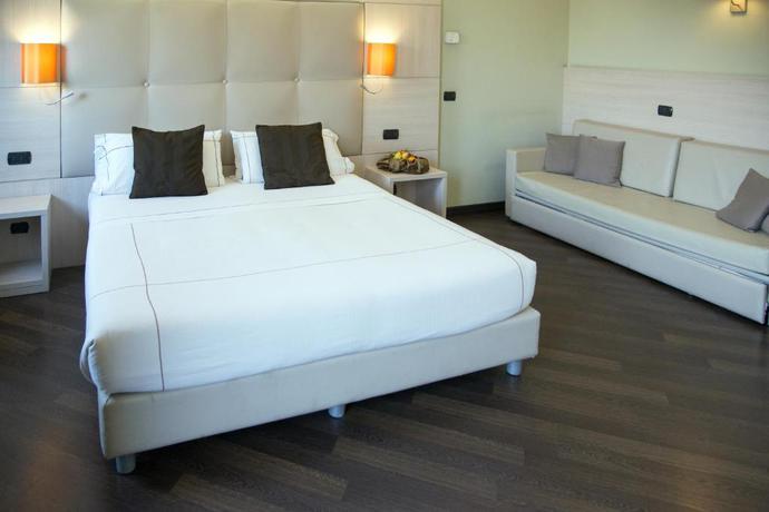 Imagen de la habitación del Hotel Acca Palace. Foto 5