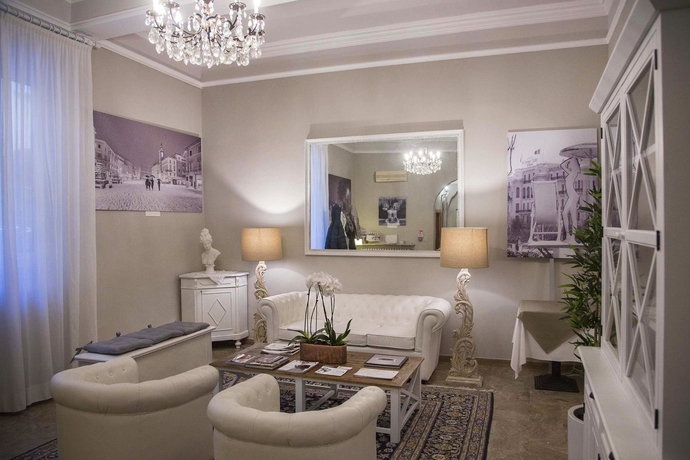 Imagen de los interiores del Hotel Accademia, Bolonia. Foto 7