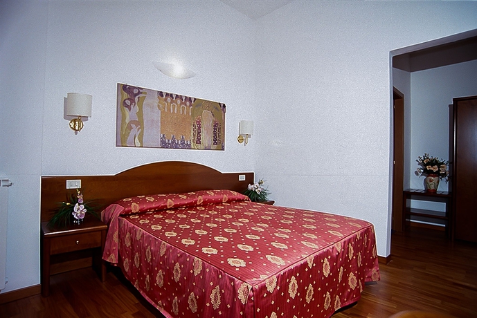 Imagen de la habitación del Hotel Accademia, Florencia. Foto 12