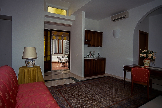Imagen de los interiores del Hotel Accademia, Florencia. Foto 15