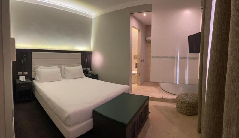 Imagen de la habitación del Hotel Accademia, Roma. Foto 10