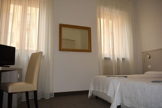Imagen de la habitación del Hotel Accademia Trento. Foto 16