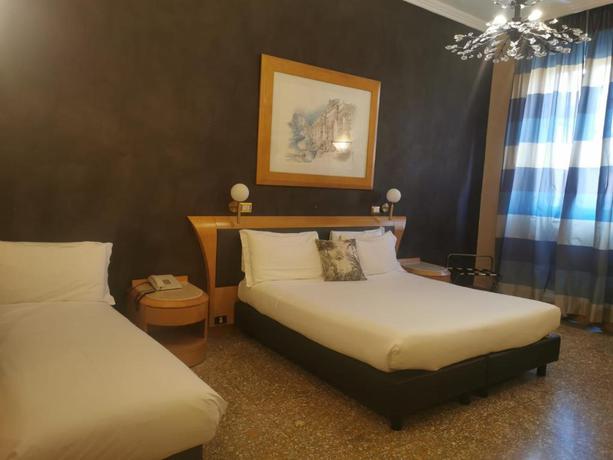 Imagen de la habitación del Hotel Accademia, Trevi. Foto 5