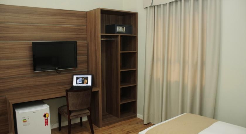 Imagen de la habitación del Hotel Açores Premium. Foto 4