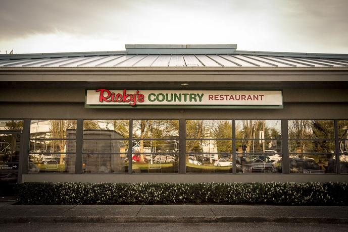 Imagen del bar/restaurante del Hotel Accent Inns Burnaby. Foto 2