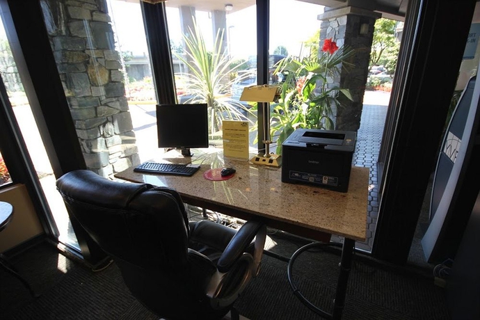 Imagen de los interiores del Hotel Accent Inns Vancouver Airport. Foto 13