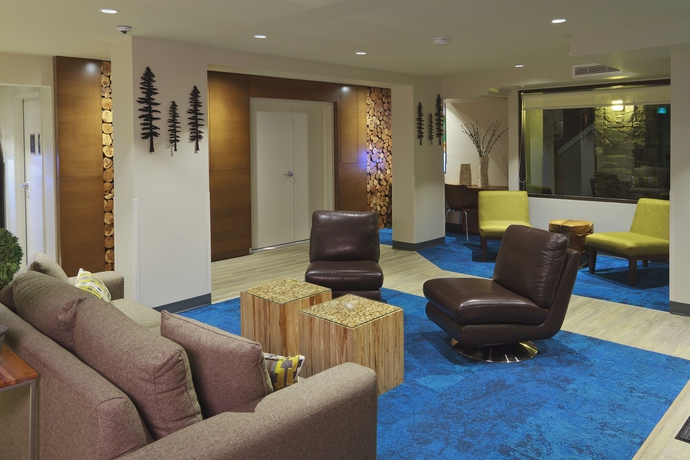 Imagen de los interiores del Hotel Accent Inns Victoria. Foto 10
