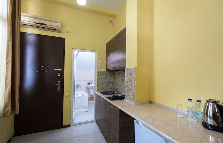 Imagen de la habitación del Hotel Accent, Tbilisi. Foto 8