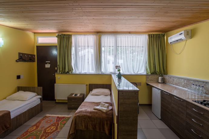 Imagen de la habitación del Hotel Accent, Tbilisi. Foto 10
