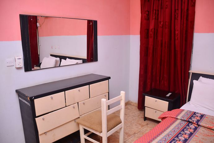 Imagen de la habitación del Hotel Access International Annex. Foto 2