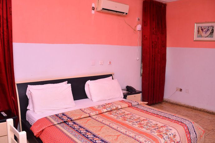 Imagen de la habitación del Hotel Access International Annex. Foto 5