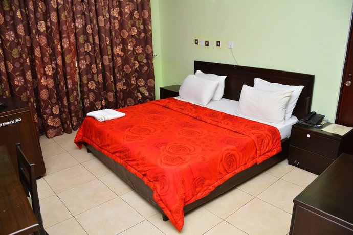 Imagen de la habitación del Hotel Access International. Foto 9